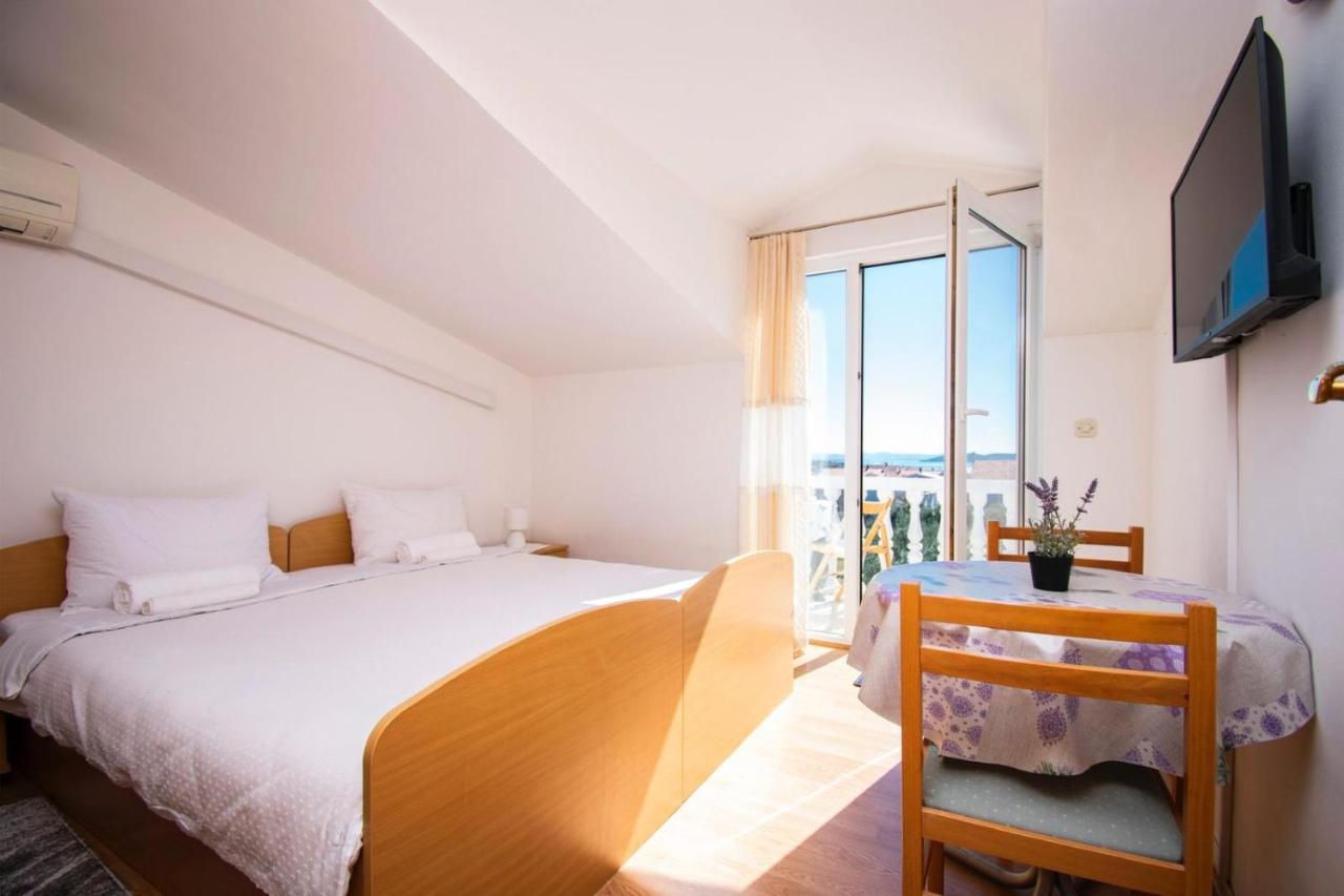 Family Holiday Apartments Lucia Водице Екстериор снимка