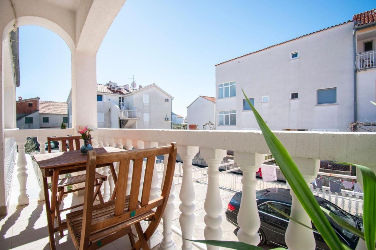 Family Holiday Apartments Lucia Водице Екстериор снимка