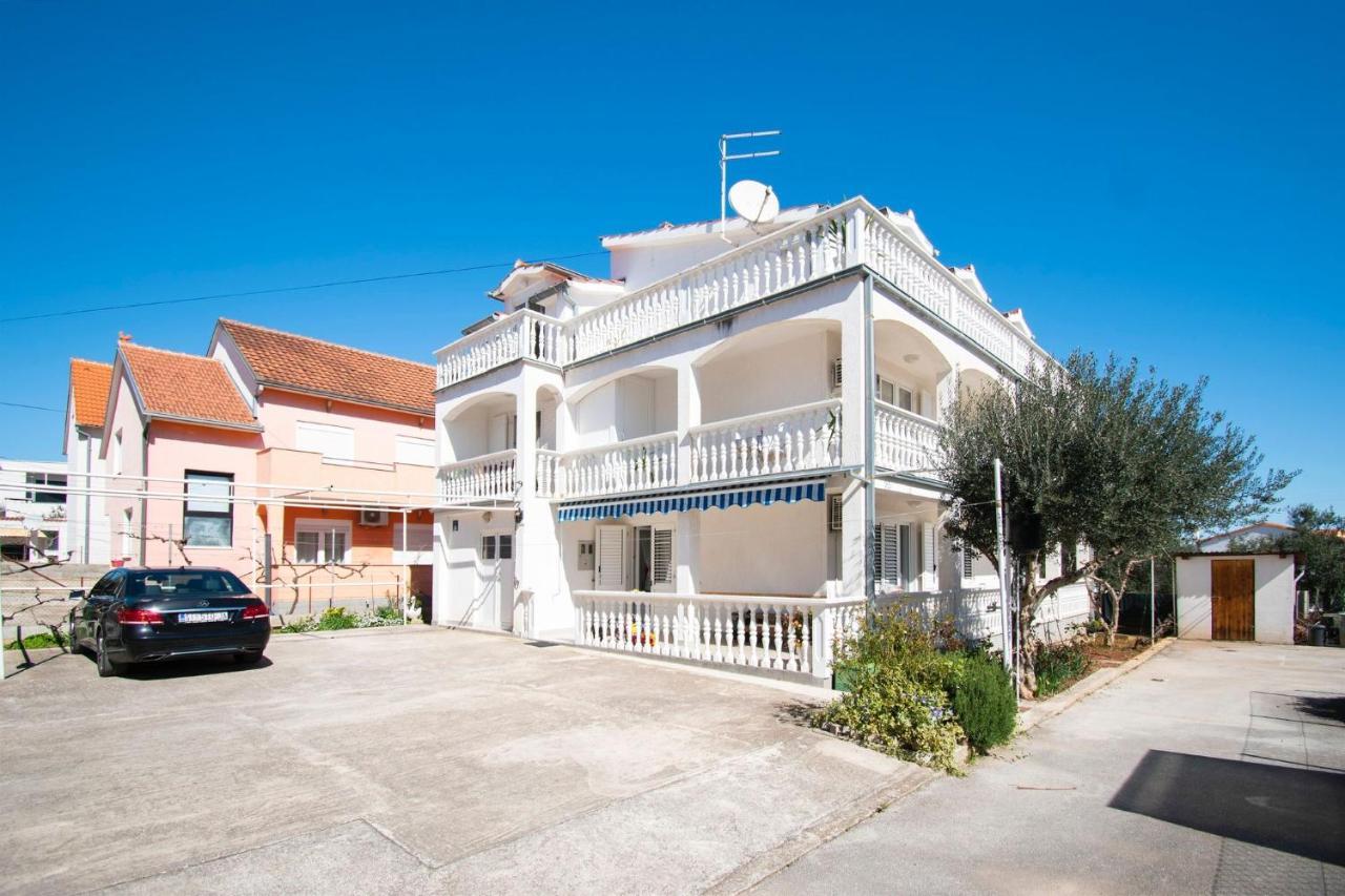 Family Holiday Apartments Lucia Водице Екстериор снимка